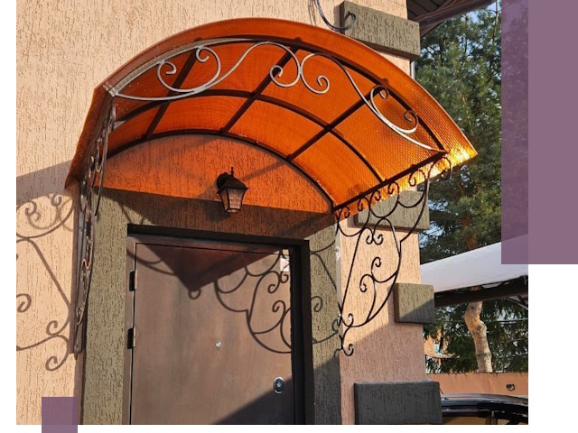 Демонтаж козырьков в Чусовой быстро и безопасно